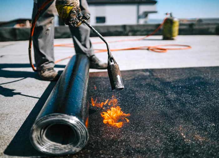 PROMEUCHE : Artisan couvreur, toiturier et peintre en Belgique : Namur, Jumet Charleroi ... Travaux de charpente, traitement des bois, couverture, pose de veaux, zinguerie, nettoyage démoussage peinture hydrofuge toiture, étanchéité toit plat terrasse plateforme roofing, isolation toit / comble, nettoyage démoussage imperméabilisation ravalement peinture façade et nettoyage des extérieurs. PROMEUCHE est une entreprise artisanale en Belgique : Région Wallonne, Flamande et Bruxelles.