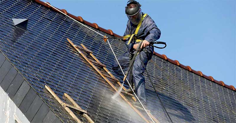Nettoyage et démoussage toiture : PROMEUCHE Couvreur toiturier en Belgique : Namur, Jumet Charleroi … Nettoyage et démoussage toiture et peinture hydrofuge colorée pour toiture. PROMEUCHE est une entreprise artisanale en Belgique : Région Wallonne, Flamande et Bruxelles
