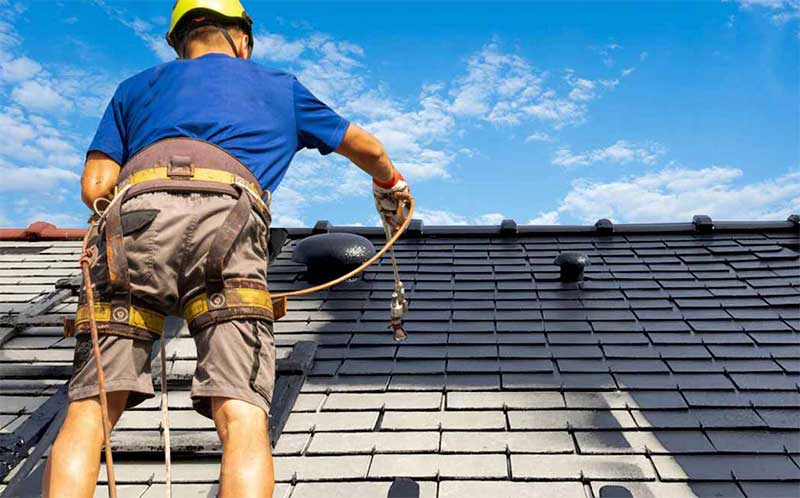 Nettoyage et démoussage toiture : PROMEUCHE Couvreur toiturier en Belgique : Namur, Jumet Charleroi … Nettoyage et démoussage toiture et peinture hydrofuge colorée pour toiture. PROMEUCHE est une entreprise artisanale en Belgique : Région Wallonne, Flamande et Bruxelles